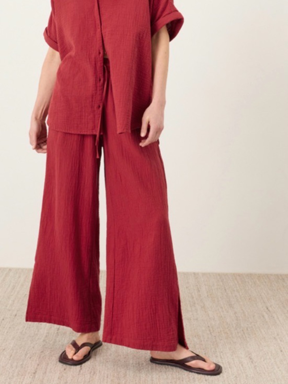 NWOT- PACT ORGANIC DOUBLE GAUZE SPLIT HEM PANTS- MEDIUM - Picture 2 of 12